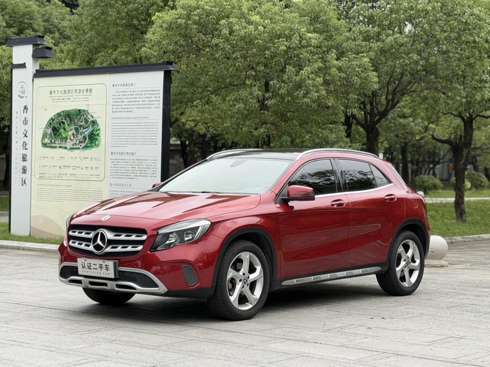 Mercedes-Benz Mercedes-Benz GLA