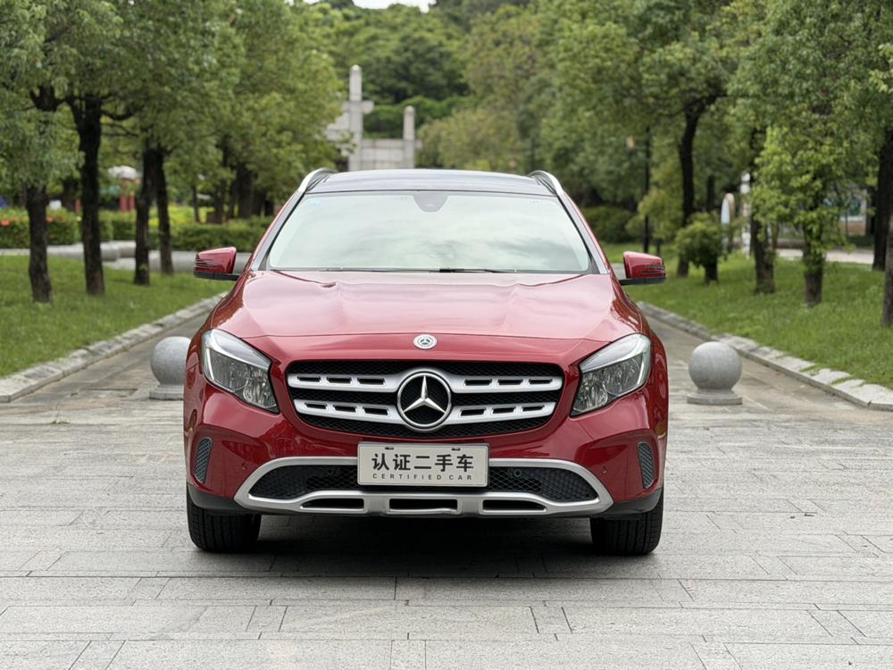 Mercedes-Benz Mercedes-Benz GLA