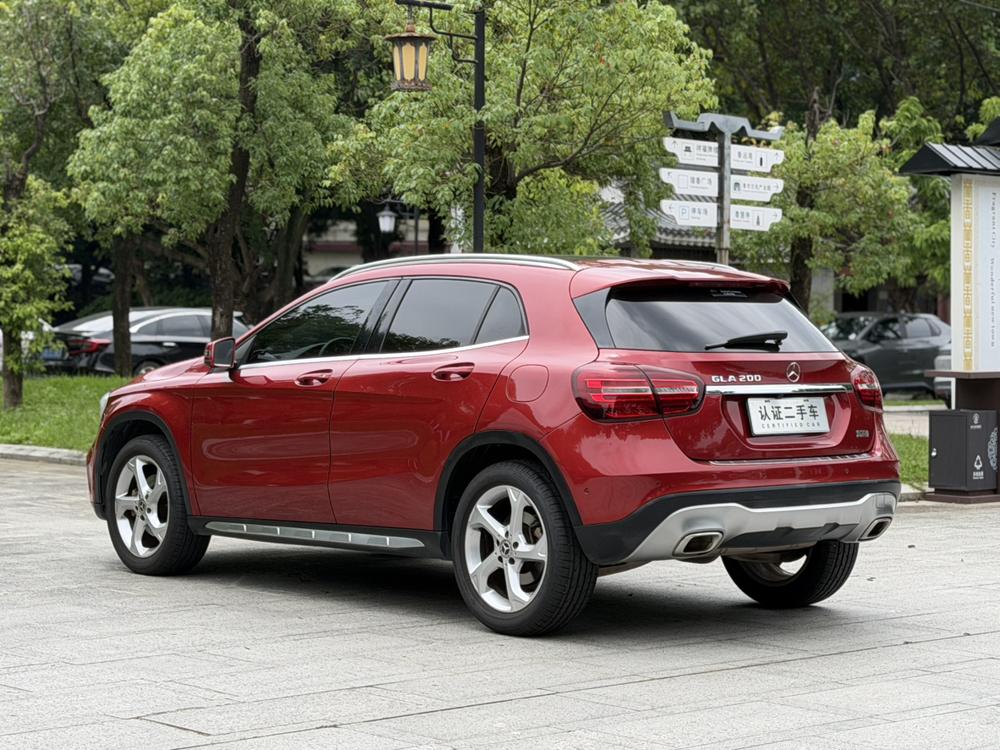 Mercedes-Benz Mercedes-Benz GLA