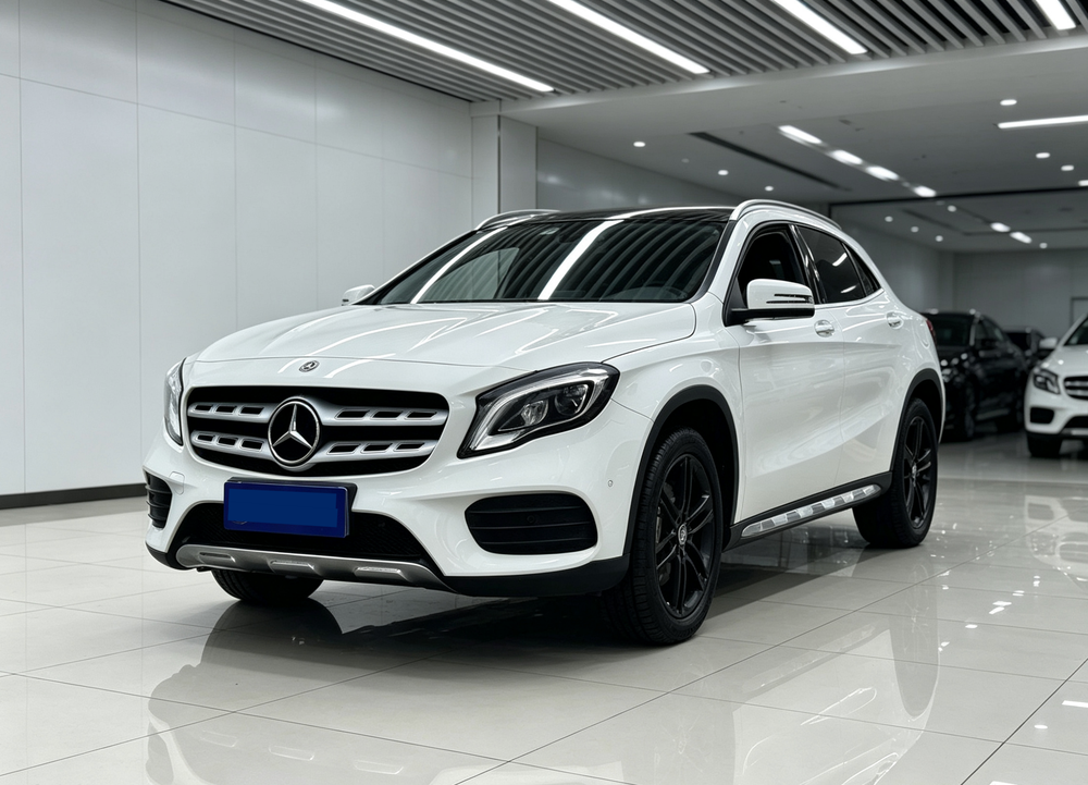 Mercedes-Benz Mercedes-Benz GLA