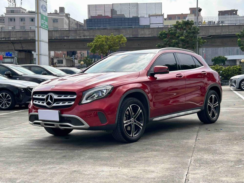 Mercedes-Benz Mercedes-Benz GLA