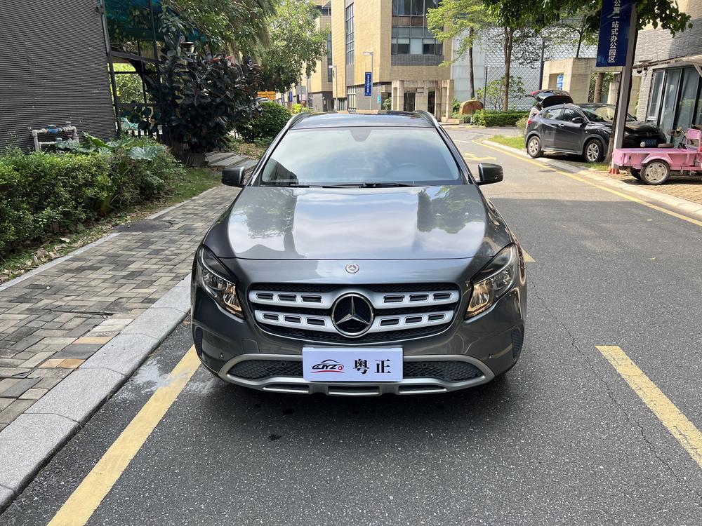 Mercedes-Benz Mercedes-Benz GLA