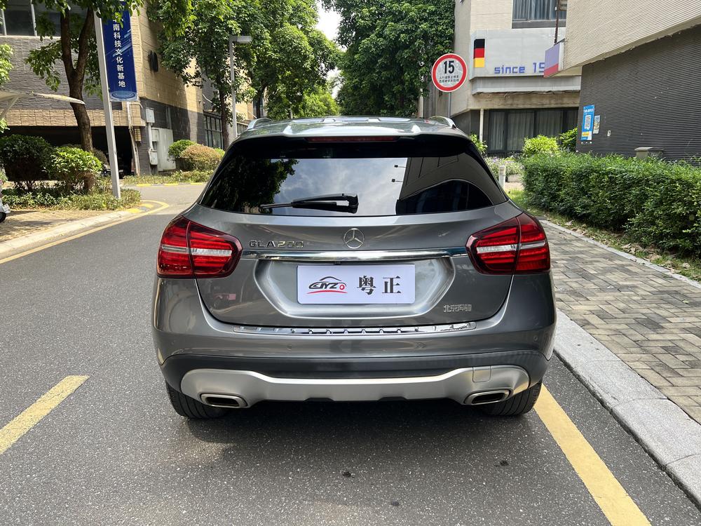 Mercedes-Benz Mercedes-Benz GLA