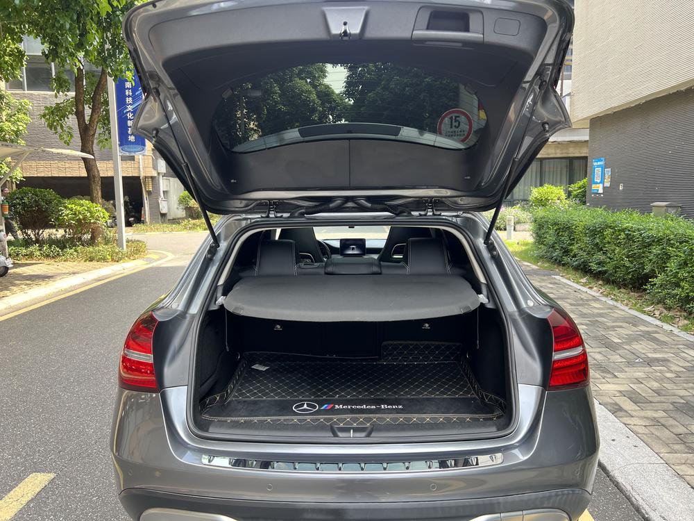 Mercedes-Benz Mercedes-Benz GLA