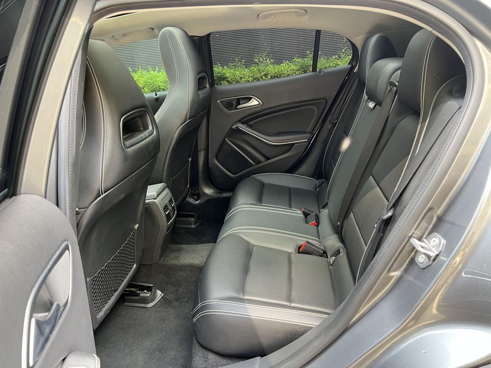 Mercedes-Benz Mercedes-Benz GLA