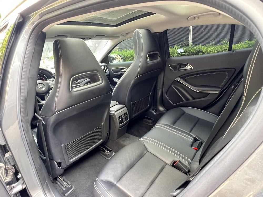 Mercedes-Benz Mercedes-Benz GLA