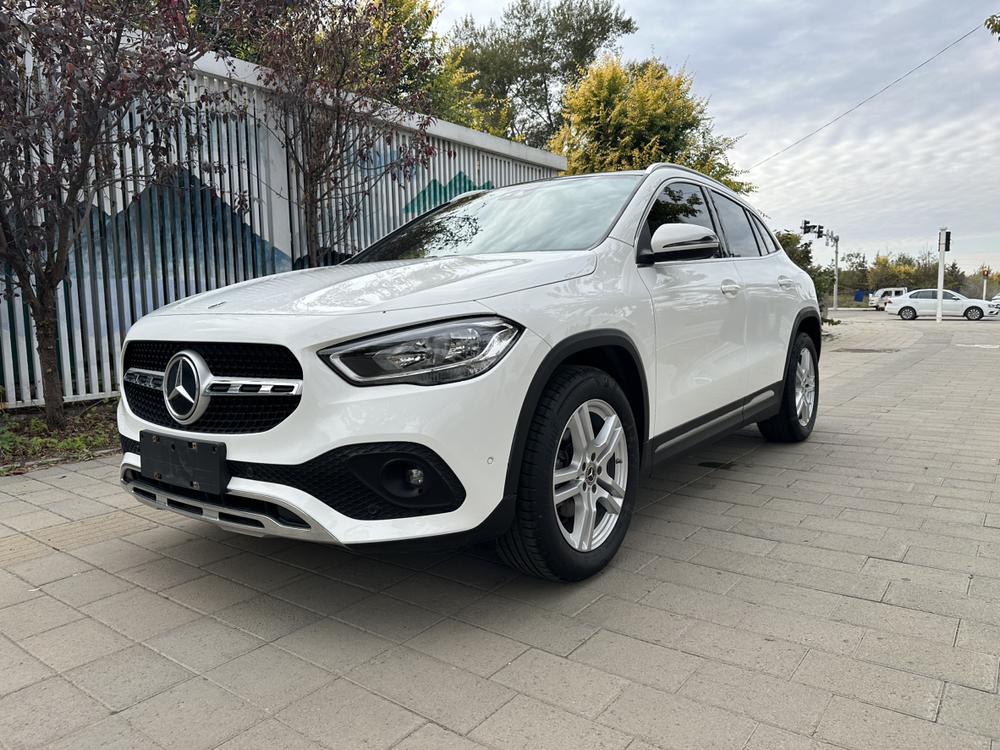 Mercedes-Benz Mercedes-Benz GLA