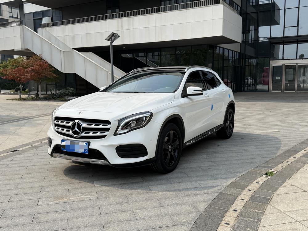 Mercedes-Benz Mercedes-Benz GLA