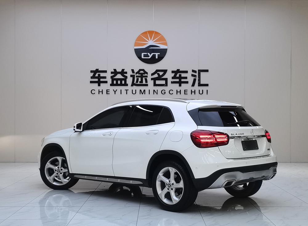 Mercedes-Benz Mercedes-Benz GLA