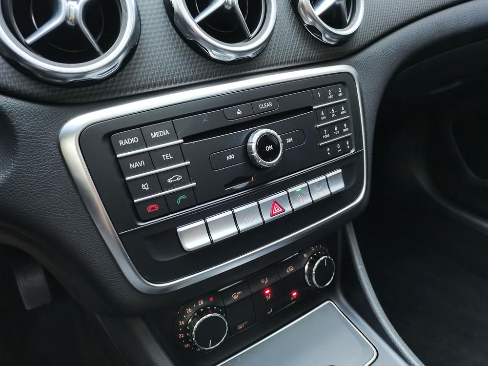 Mercedes-Benz Mercedes-Benz GLA