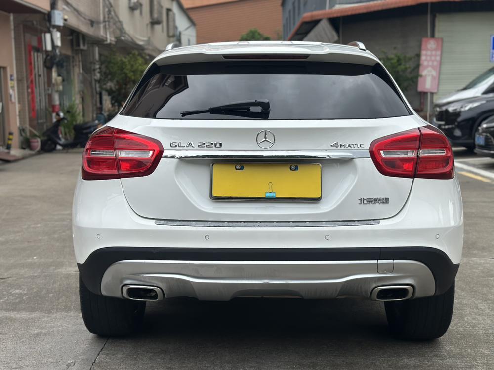 Mercedes-Benz Mercedes-Benz GLA