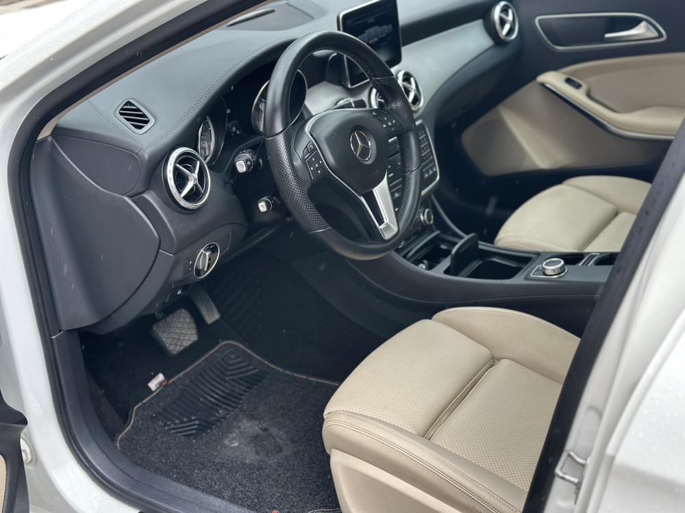 Mercedes-Benz Mercedes-Benz GLA