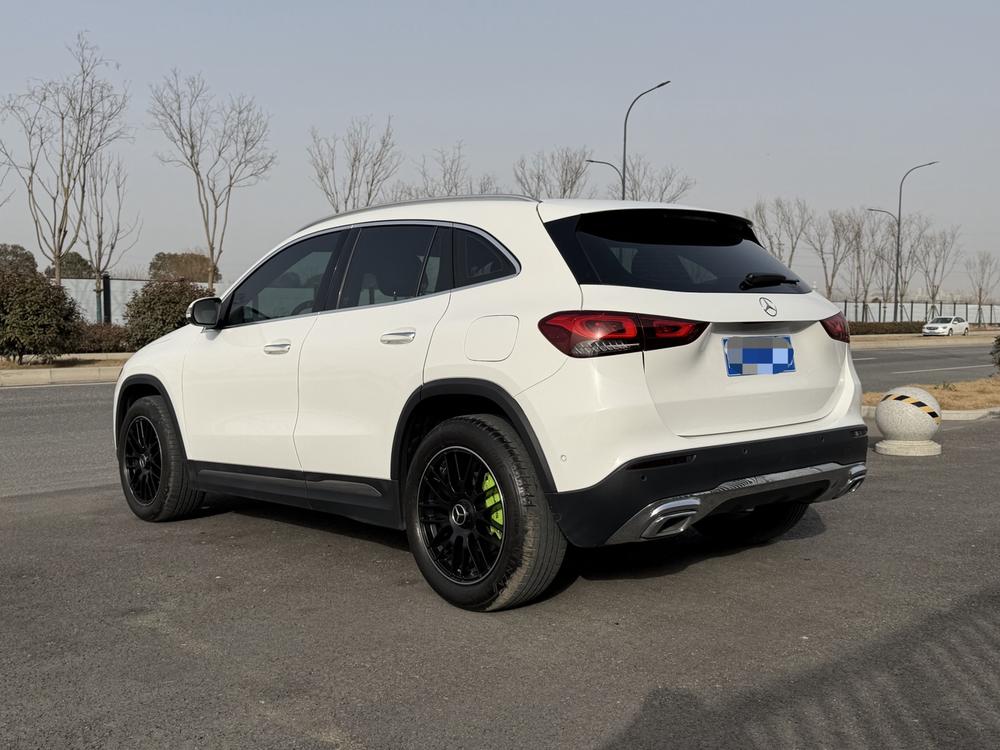 Mercedes-Benz Mercedes-Benz GLA