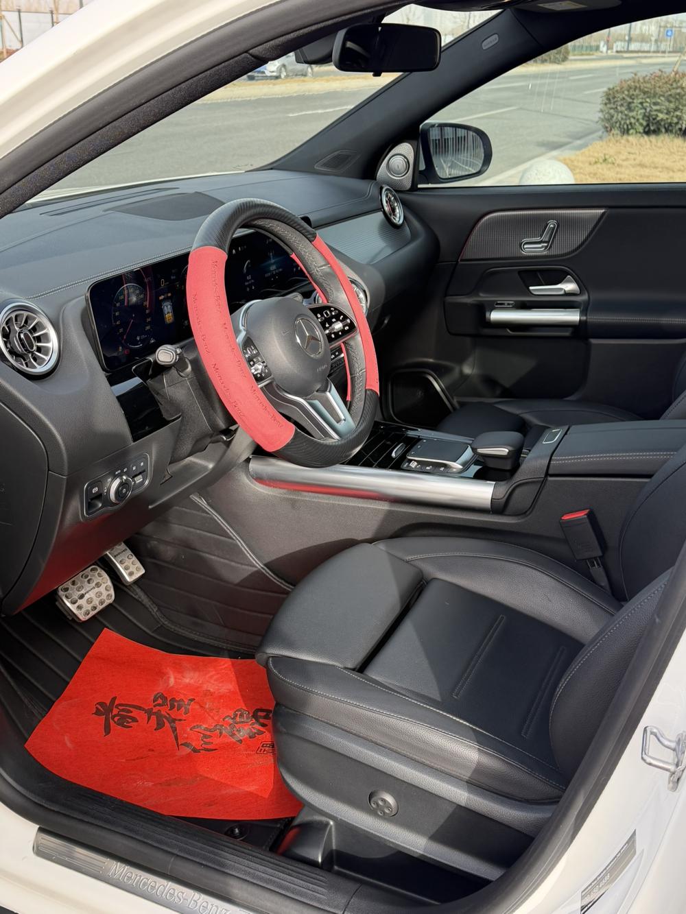 Mercedes-Benz Mercedes-Benz GLA