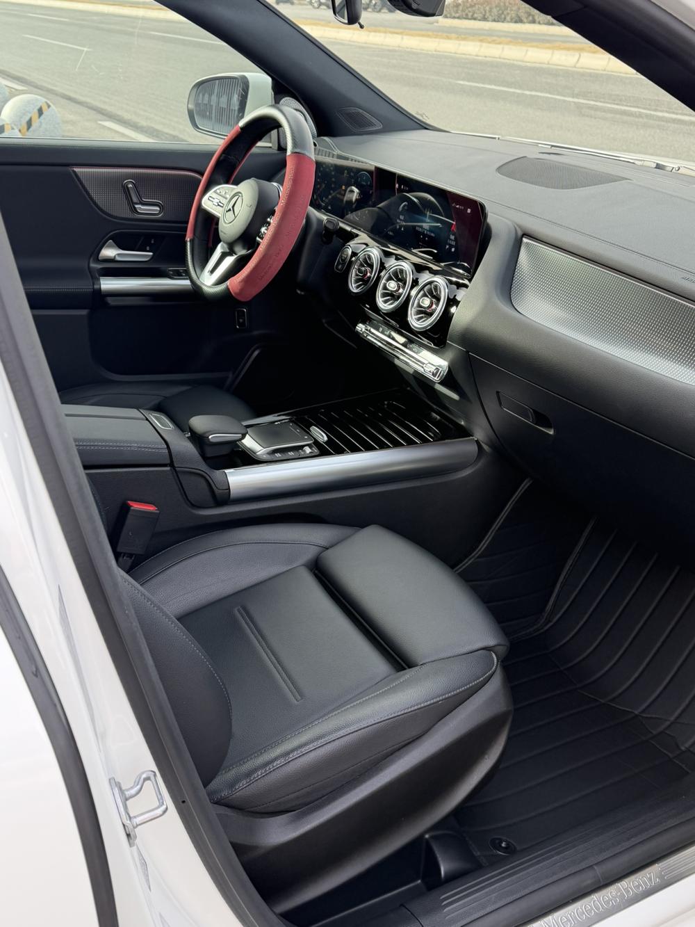 Mercedes-Benz Mercedes-Benz GLA