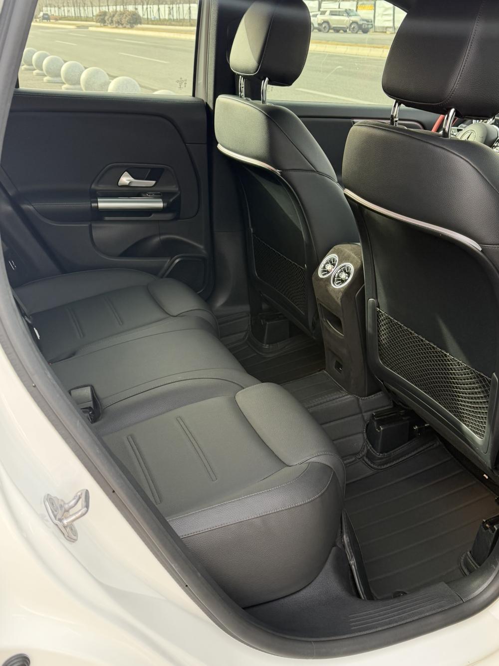 Mercedes-Benz Mercedes-Benz GLA