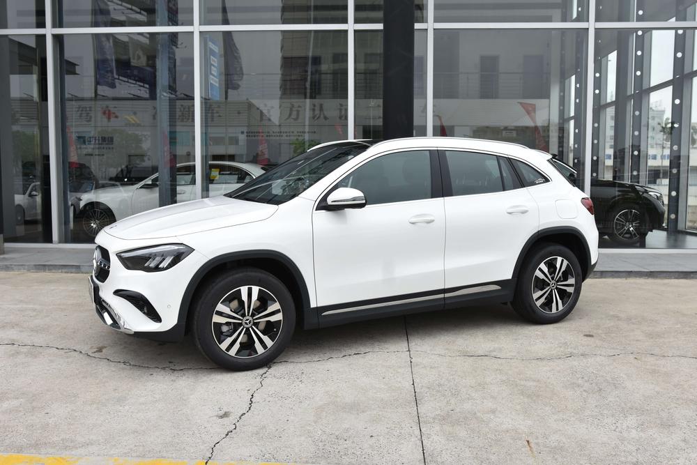 Mercedes-Benz Mercedes-Benz GLA