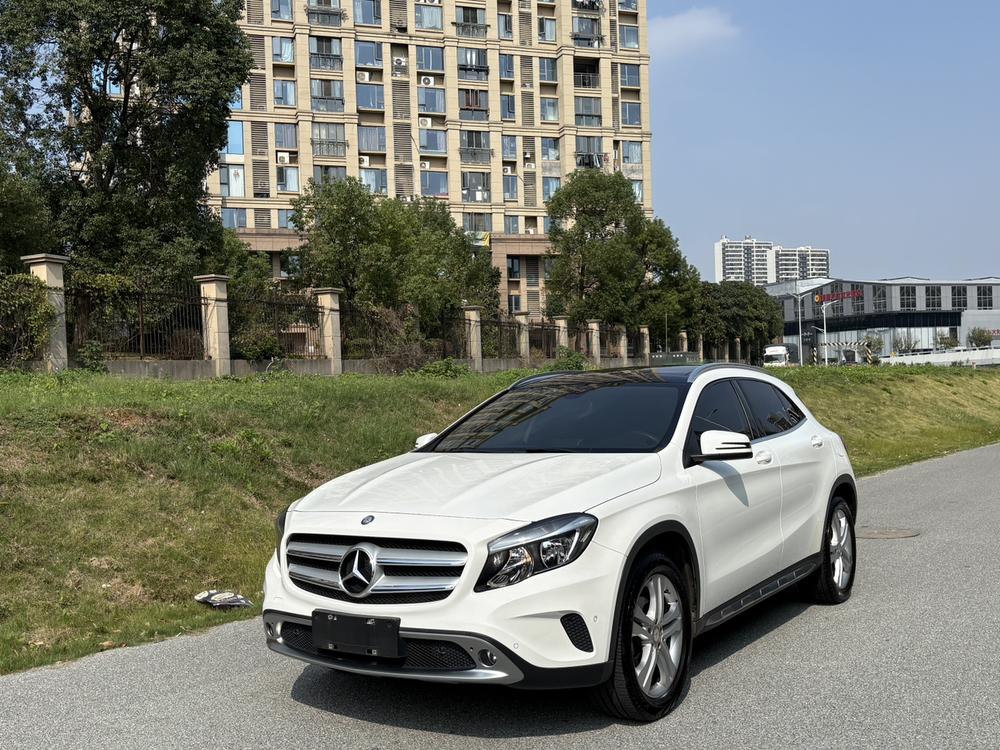 Mercedes-Benz Mercedes-Benz GLA