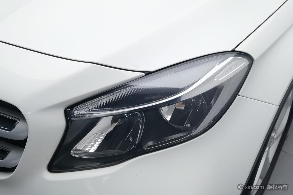Mercedes-Benz Mercedes-Benz GLA