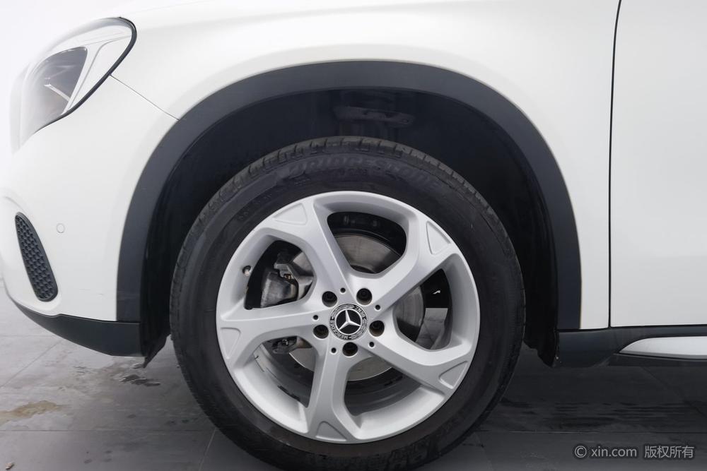 Mercedes-Benz Mercedes-Benz GLA