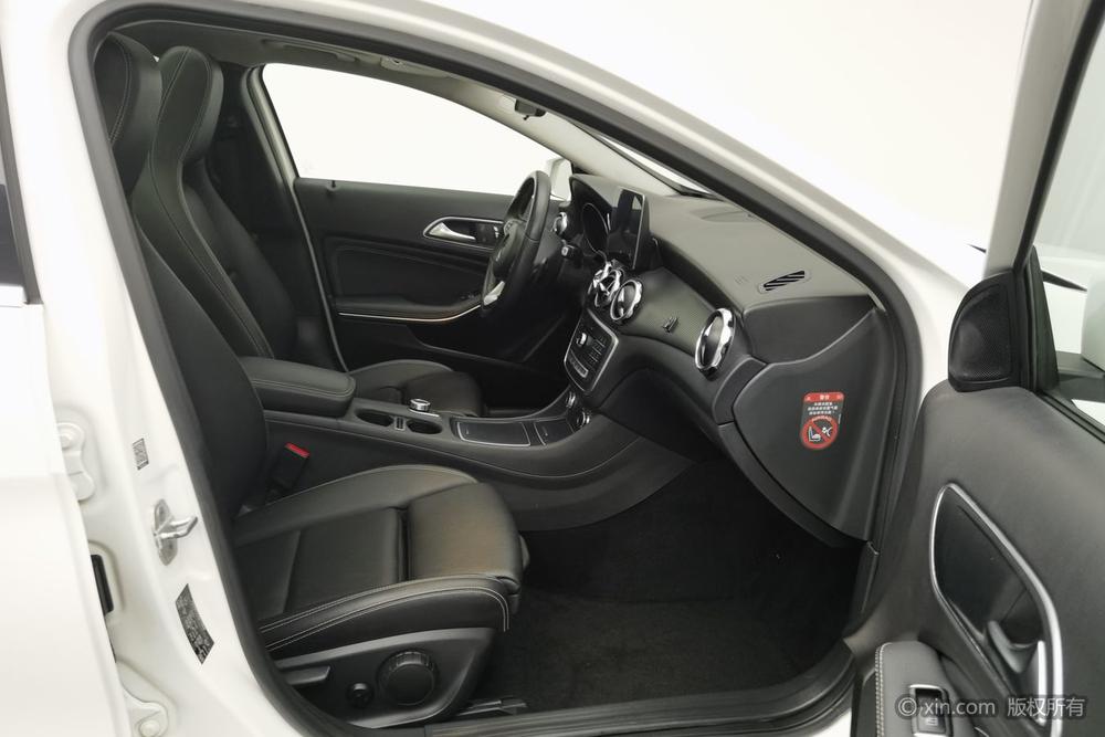Mercedes-Benz Mercedes-Benz GLA