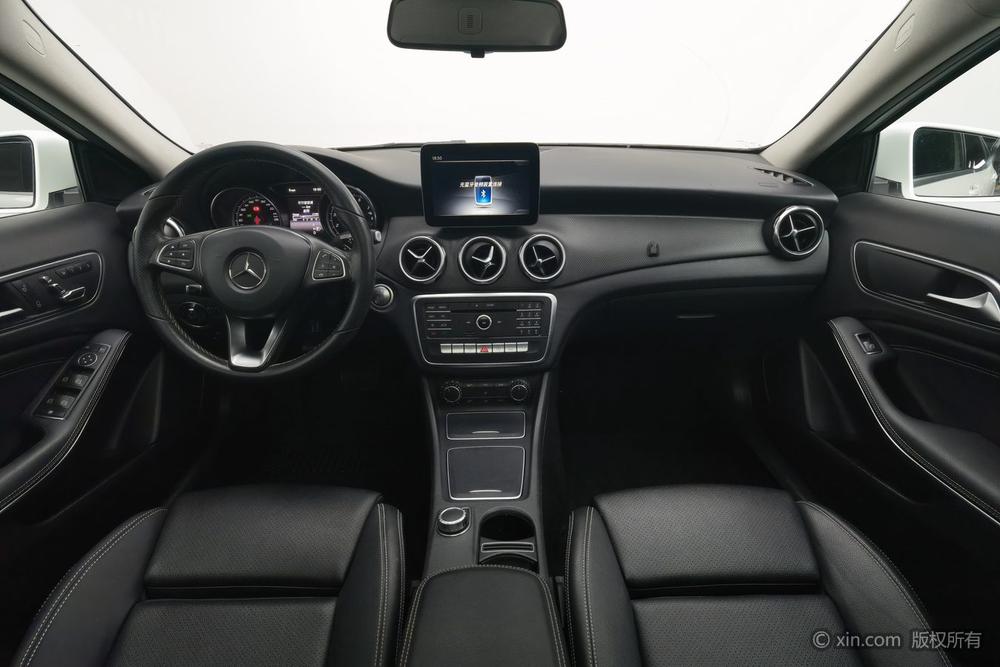 Mercedes-Benz Mercedes-Benz GLA