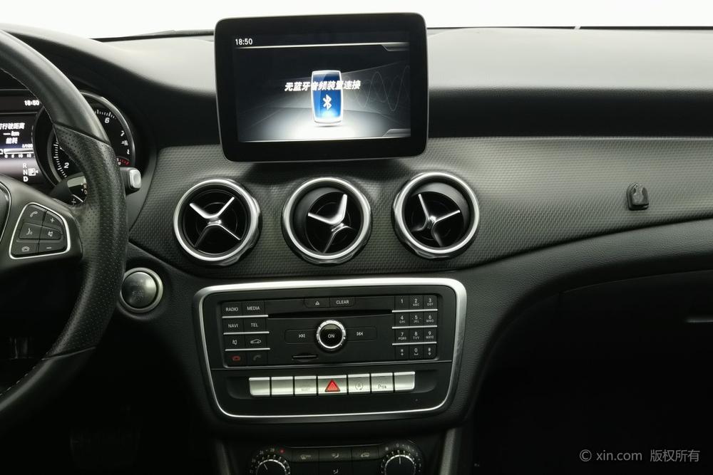 Mercedes-Benz Mercedes-Benz GLA
