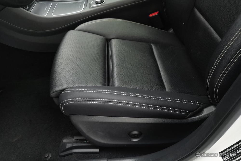 Mercedes-Benz Mercedes-Benz GLA