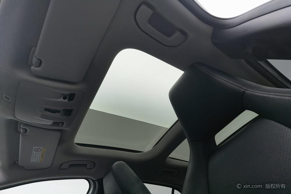 Mercedes-Benz Mercedes-Benz GLA