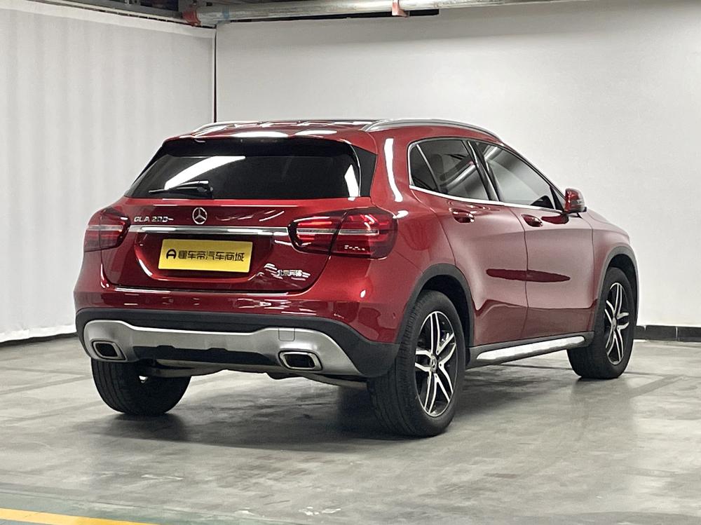 Mercedes-Benz Mercedes-Benz GLA
