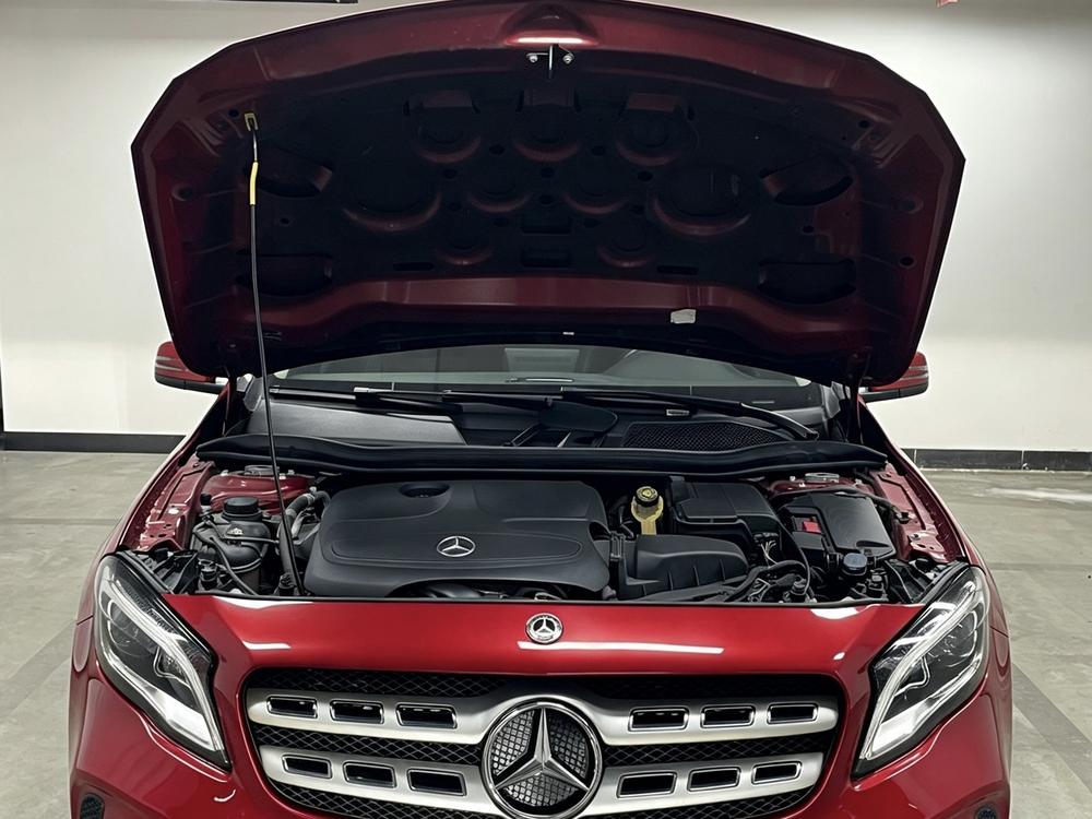 Mercedes-Benz Mercedes-Benz GLA