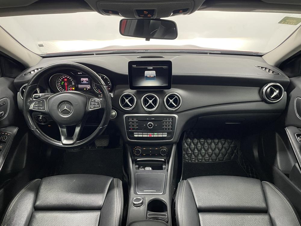 Mercedes-Benz Mercedes-Benz GLA