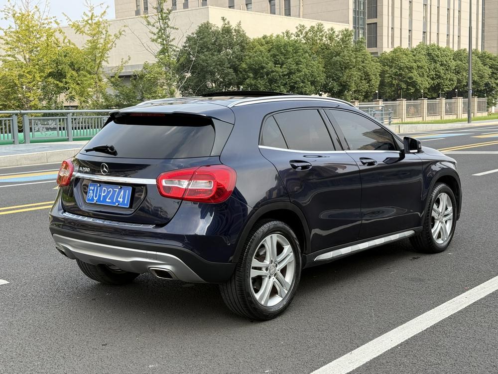 Mercedes-Benz Mercedes-Benz GLA