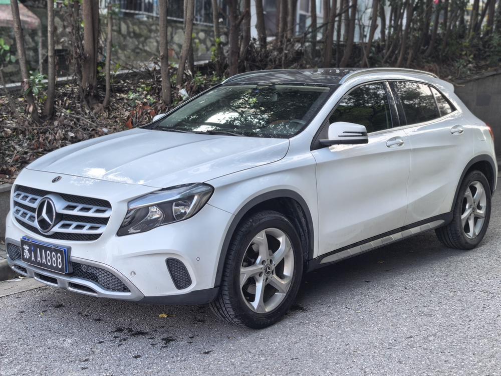 Mercedes-Benz Mercedes-Benz GLA
