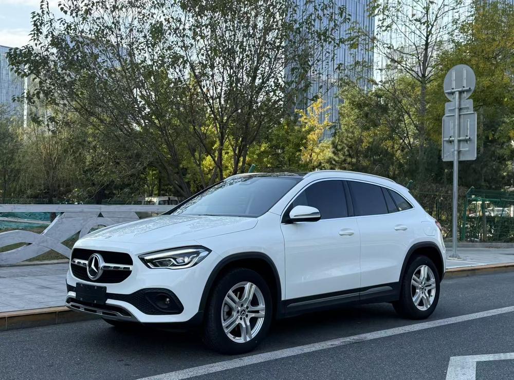 Mercedes-Benz Mercedes-Benz GLA