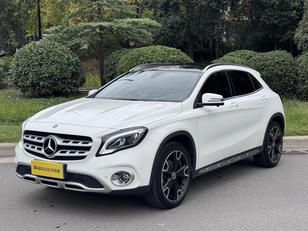 Mercedes-Benz Mercedes-Benz GLA