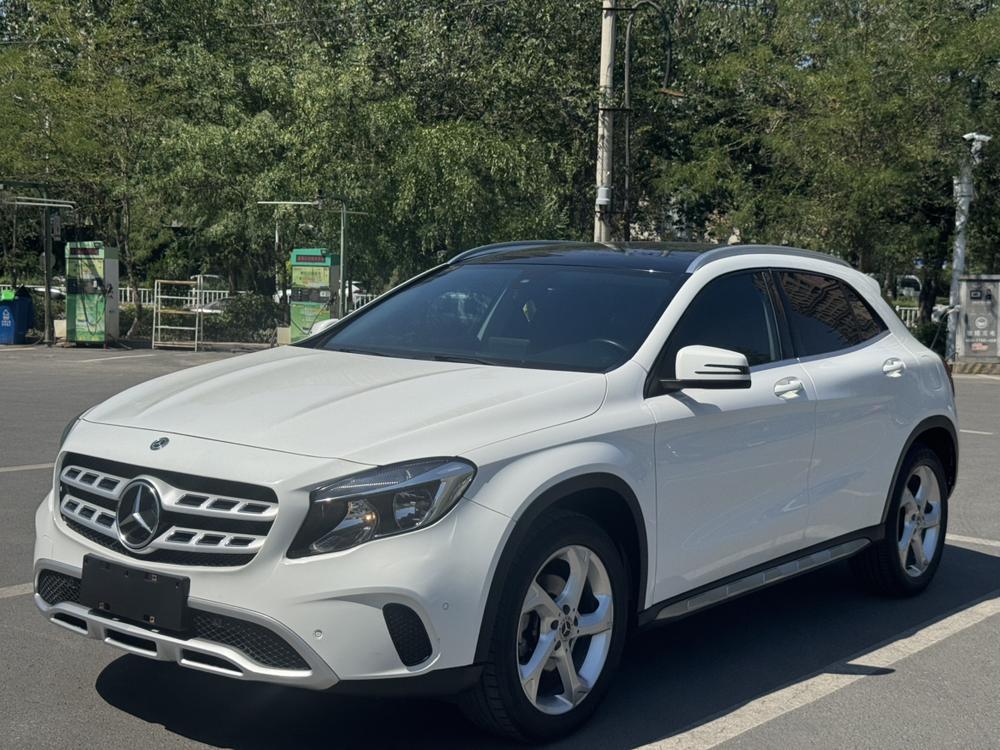 Mercedes-Benz Mercedes-Benz GLA