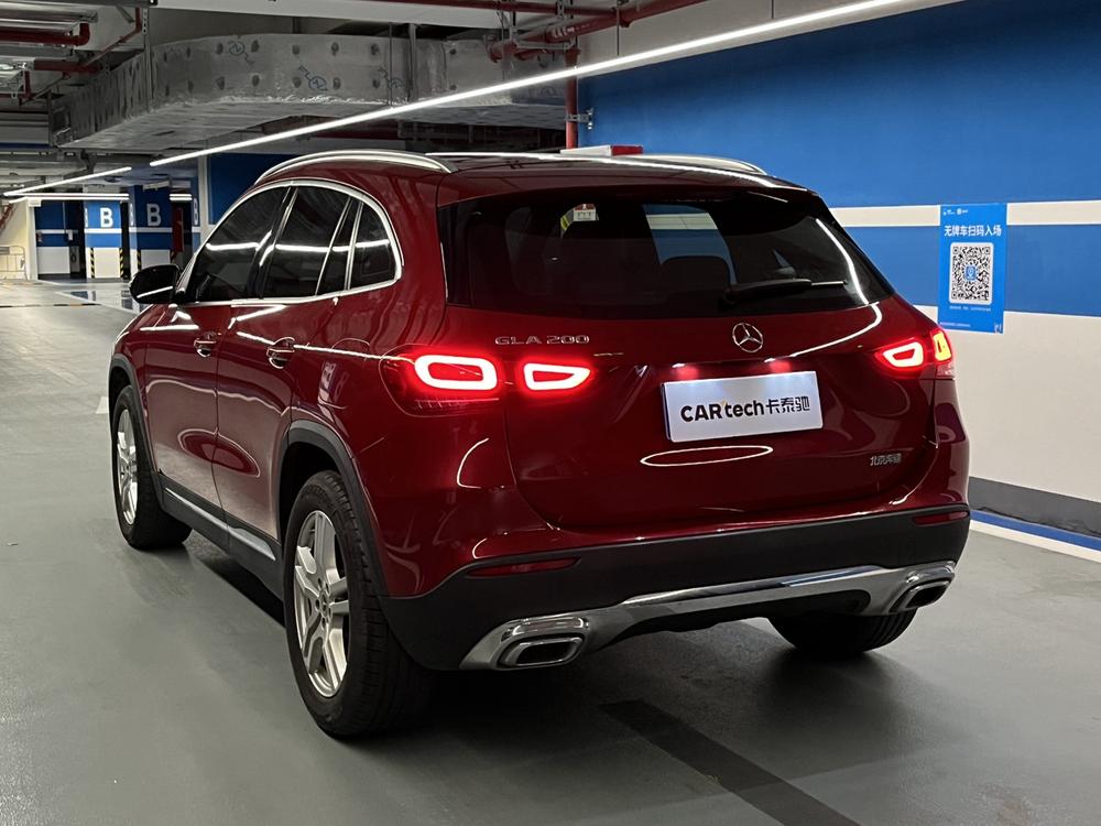 Mercedes-Benz Mercedes-Benz GLA