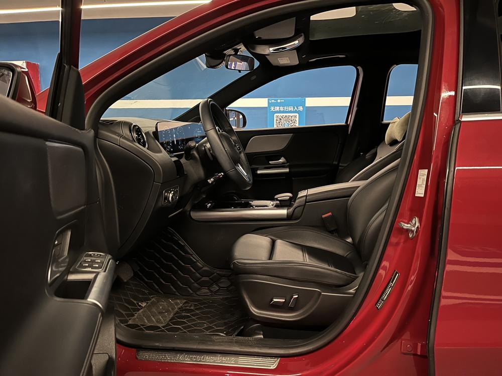 Mercedes-Benz Mercedes-Benz GLA