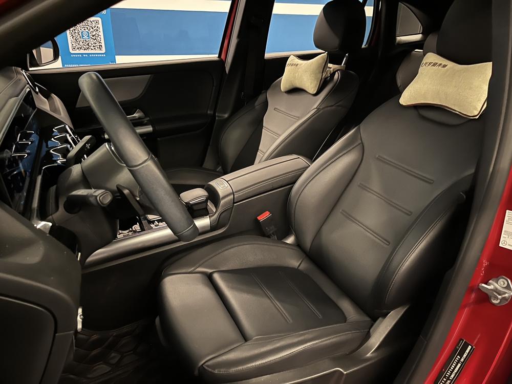 Mercedes-Benz Mercedes-Benz GLA