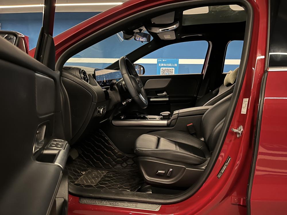 Mercedes-Benz Mercedes-Benz GLA