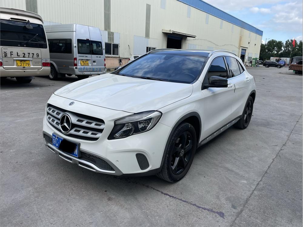 Mercedes-Benz Mercedes-Benz GLA