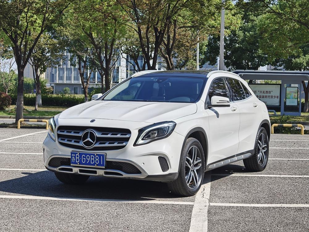 Mercedes-Benz Mercedes-Benz GLA