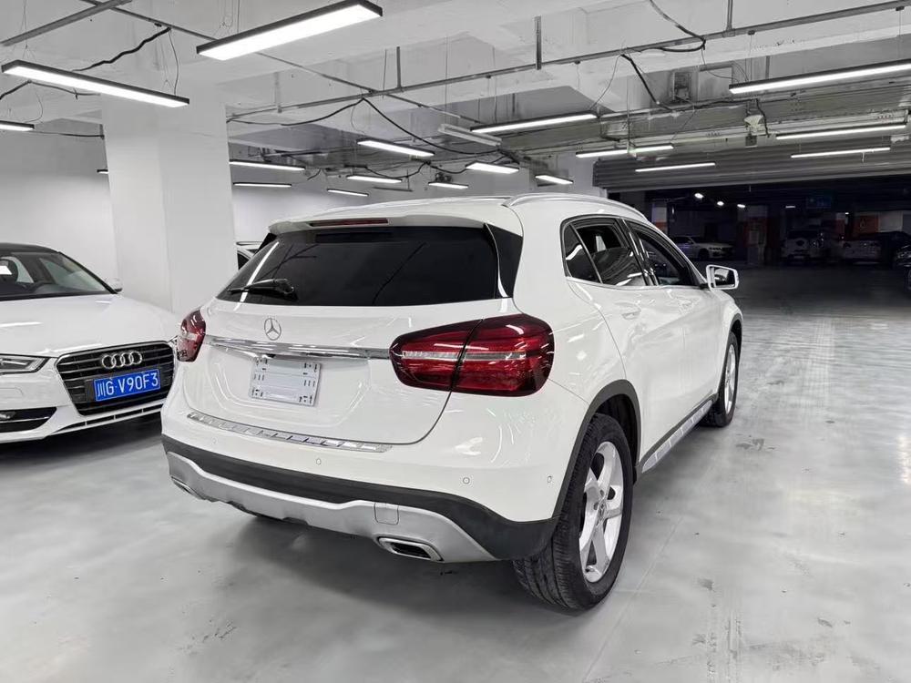 Mercedes-Benz Mercedes-Benz GLA