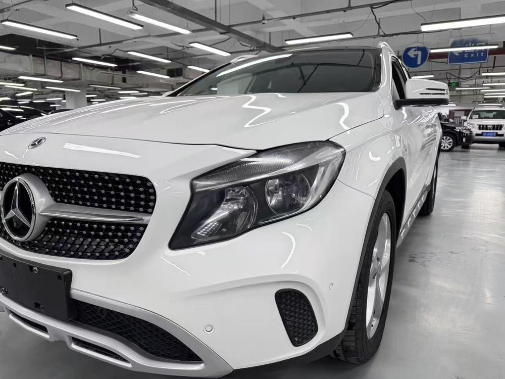 Mercedes-Benz Mercedes-Benz GLA