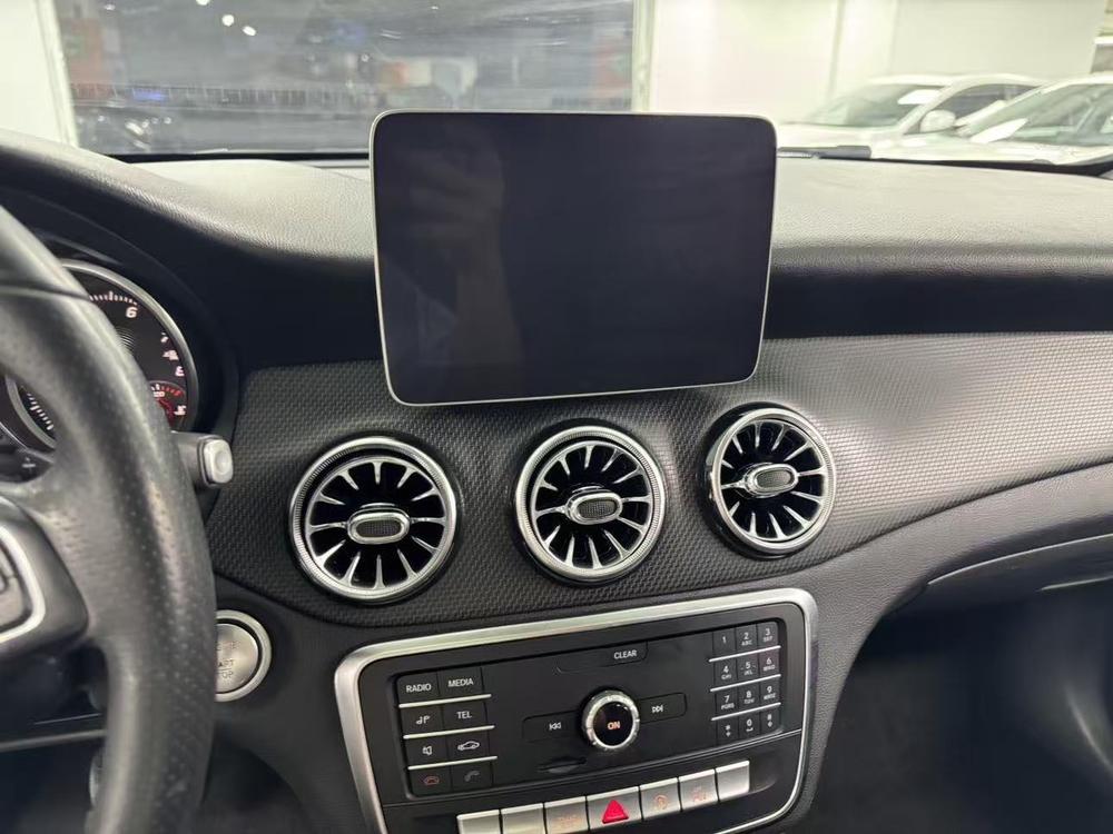Mercedes-Benz Mercedes-Benz GLA