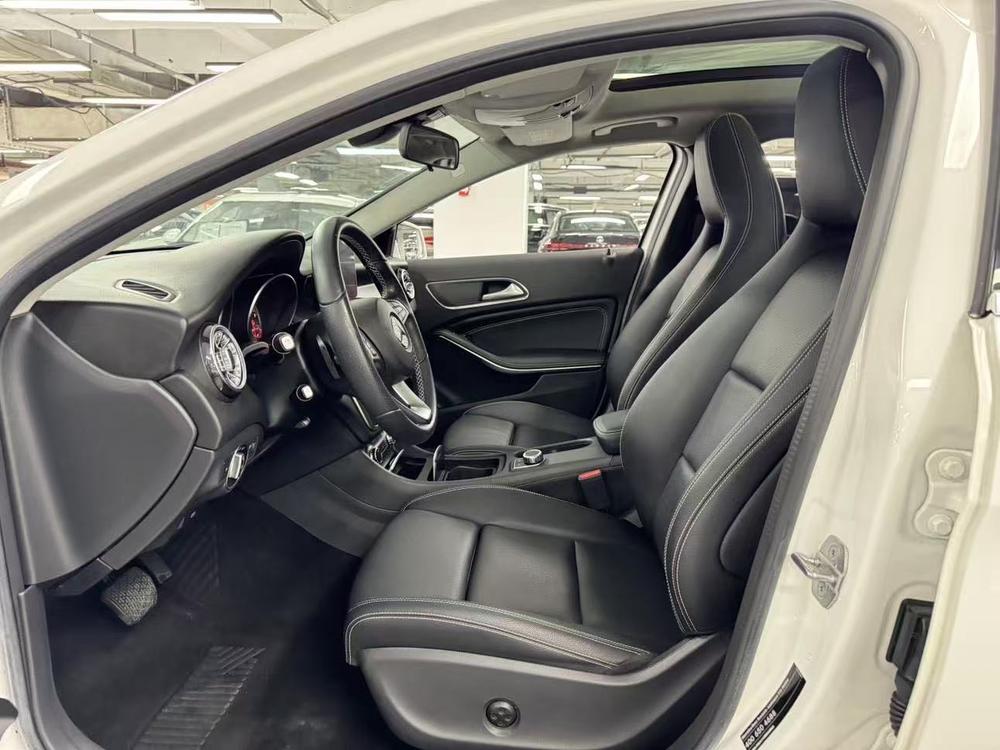 Mercedes-Benz Mercedes-Benz GLA
