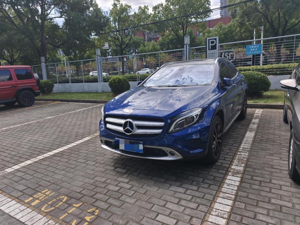 Mercedes-Benz Mercedes-Benz GLA