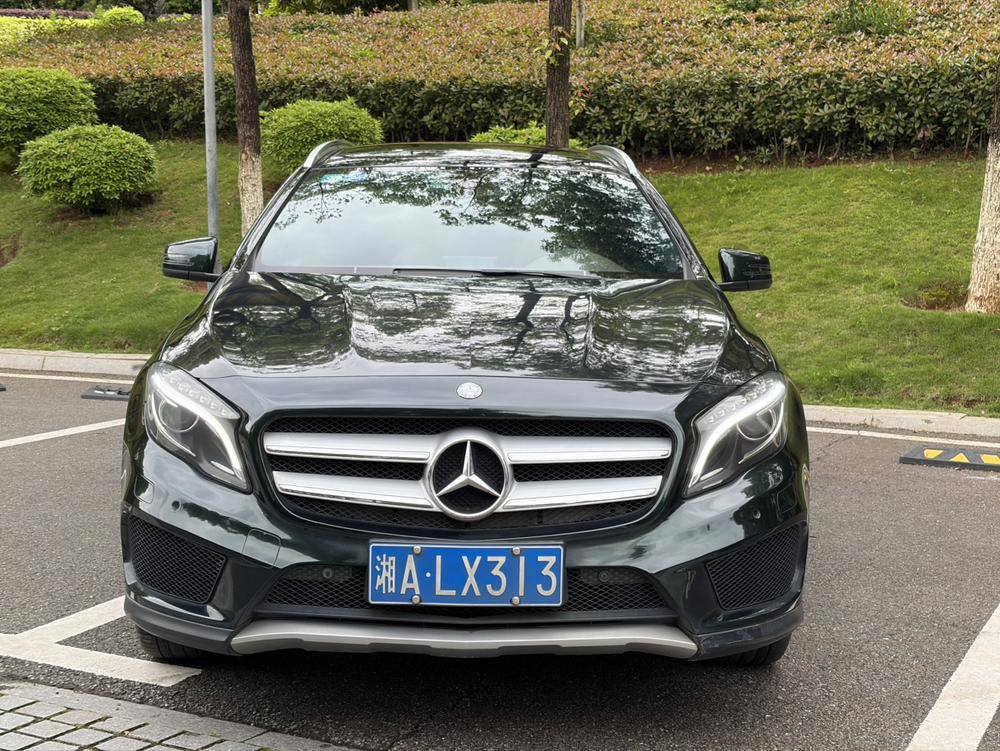 Mercedes-Benz Mercedes-Benz GLA