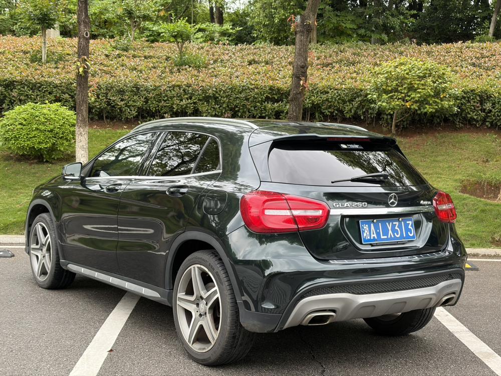 Mercedes-Benz Mercedes-Benz GLA